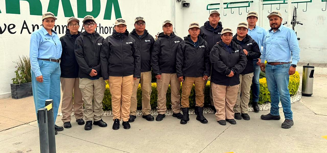 Equipo de guardias y supervisores SEIM en las instalaciones de Harada