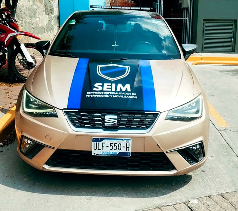 Unidad de supervisión SEIM rotulada con el logotipo de la empresa