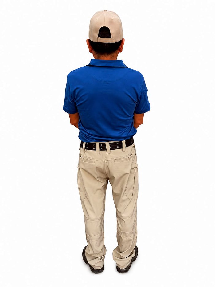 Guardia SEIM con uniforme completo, vista posterior