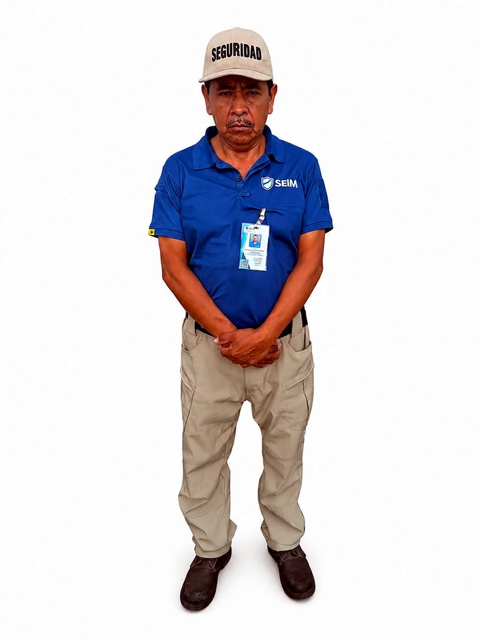 Guardia SEIM con uniforme completo, vista frontal